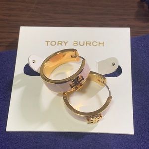 NEW. Tory Burch Kira hoop earrings